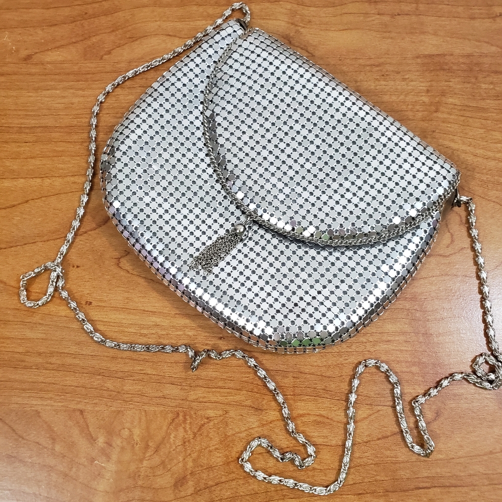 Vtg Silver Metal Mesh Evening Bag W Shoulder Strap - Picture 6 of 8